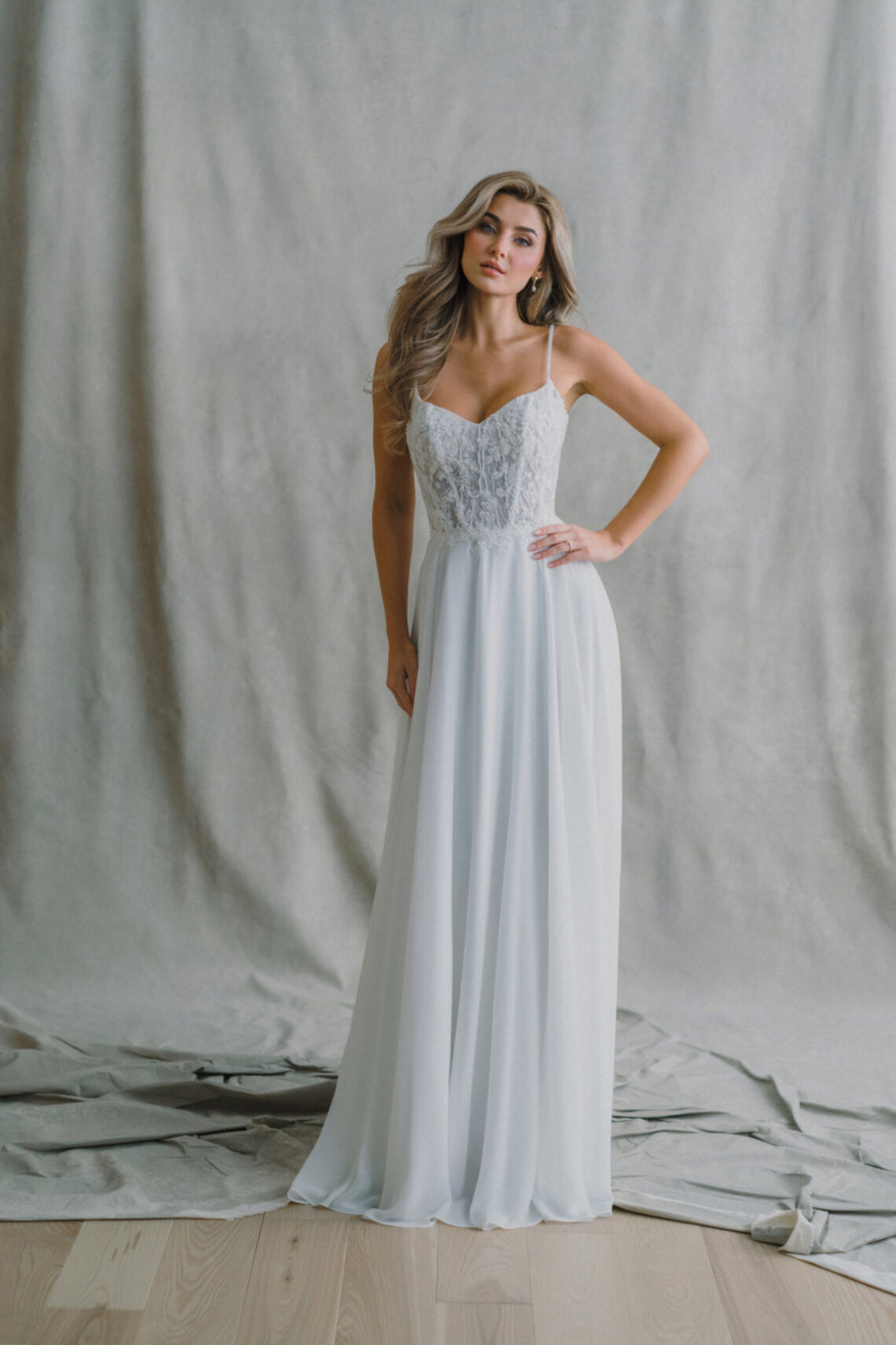 Brautkleid X228 von Allure Bridals kaufen bei Weddingworld 1