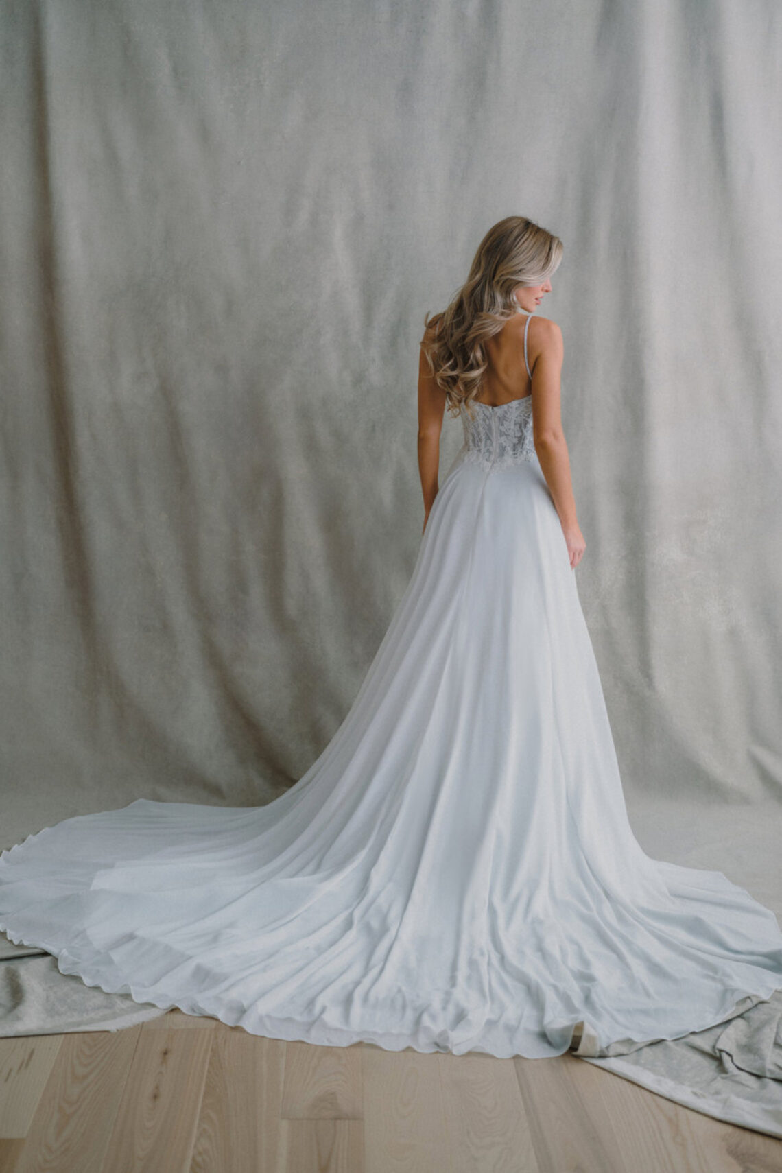 Brautkleid X228 von Allure Bridals kaufen bei Weddingworld 3
