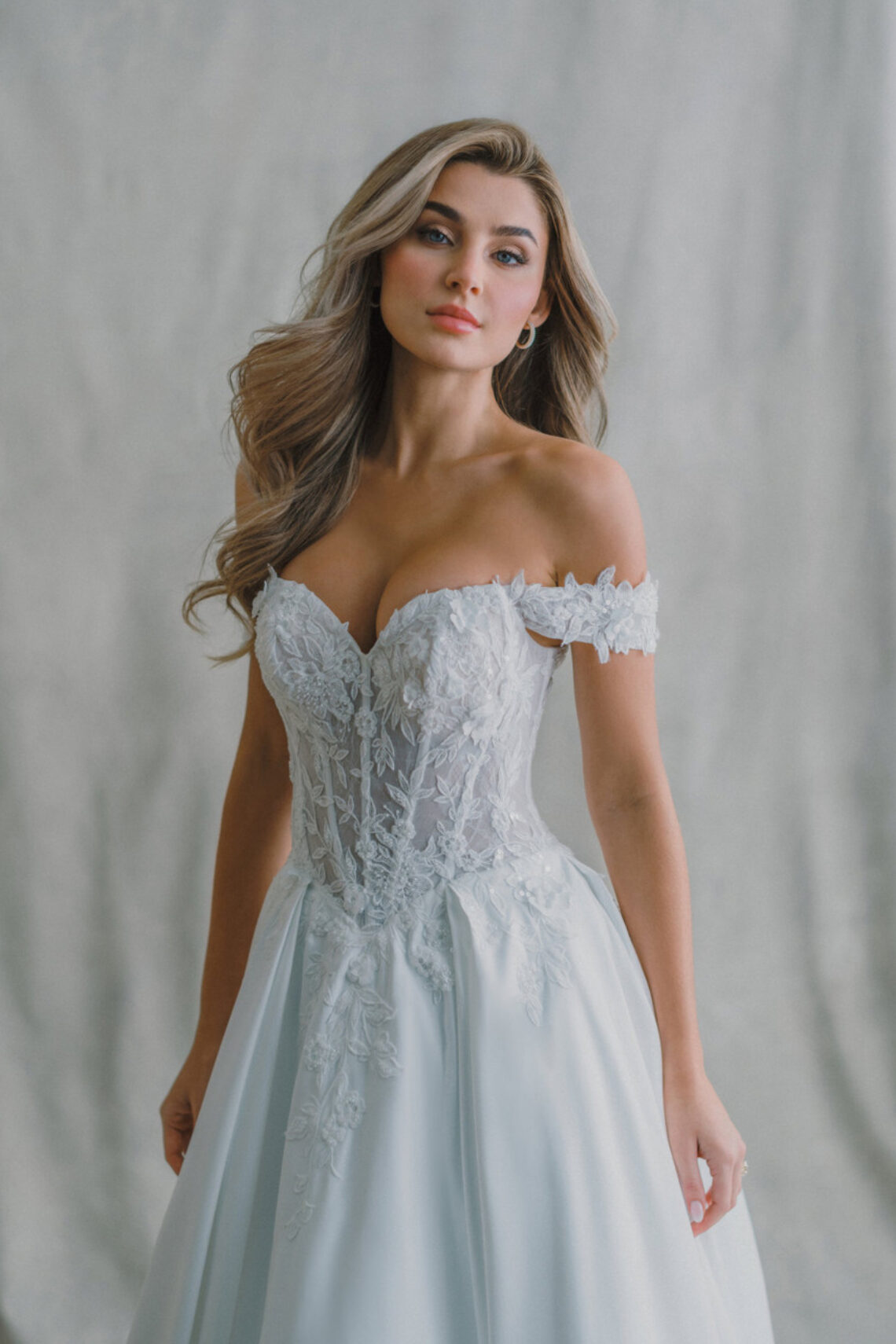 Brautkleid X229 von Allure Bridals kaufen bei Weddingworld 2
