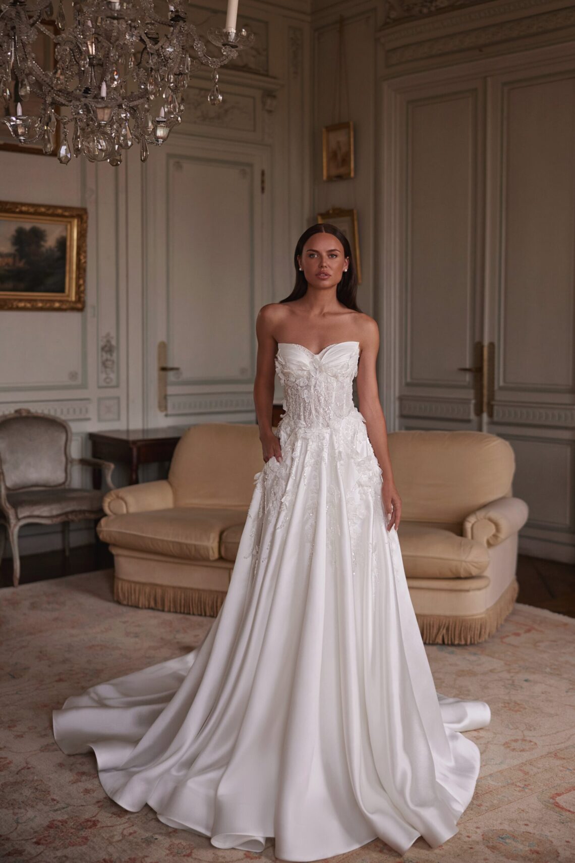 Brautkleid Leda von Yedyna kaufen im Weddingworld 1
