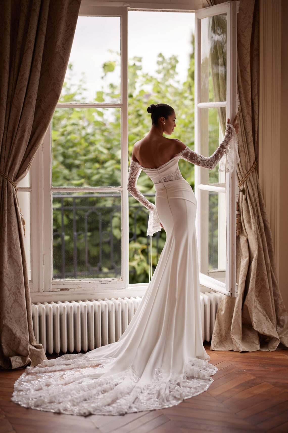 Brautkleid YD18304 Josephine von Yedyna kaufen bei Weddingworld 3