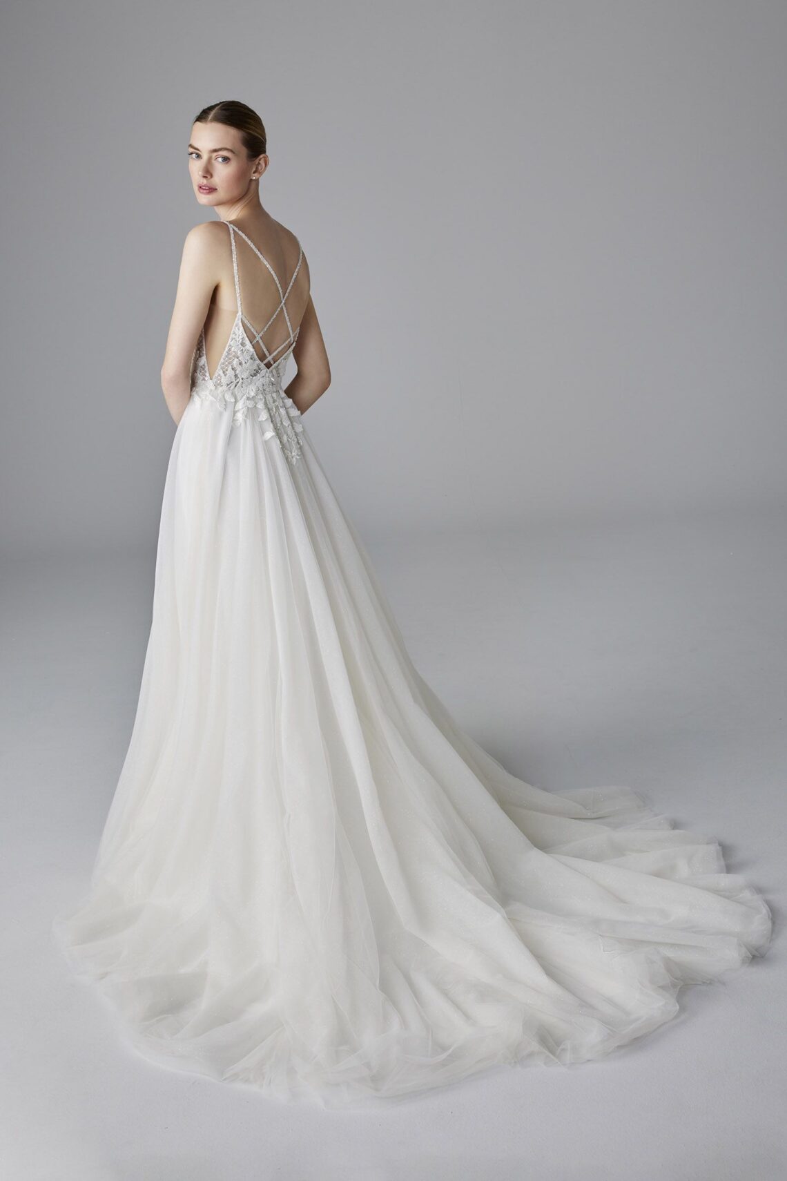 Brautkleid Ailidh von Pronovias kaufen im Weddingworld 2