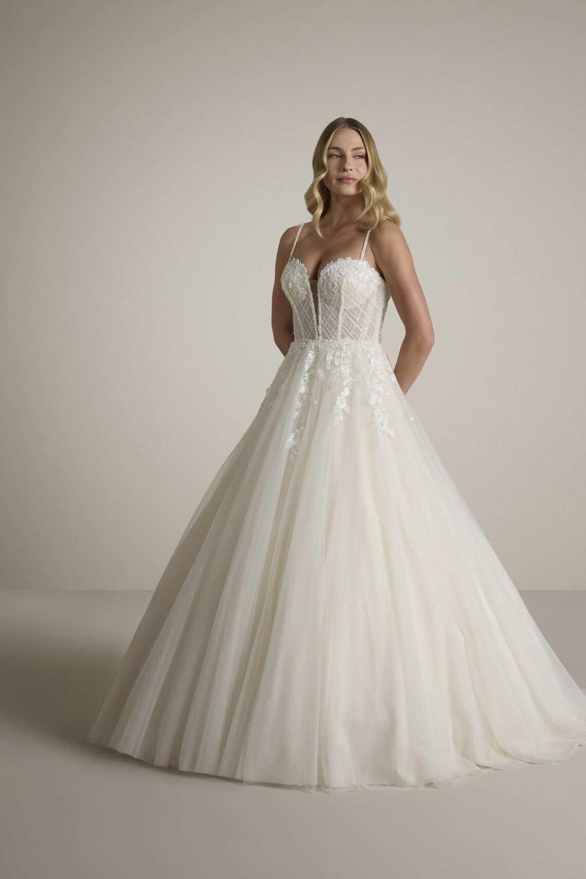 Brautkleid Beauty von Ladybird kaufen im Weddingworld 1