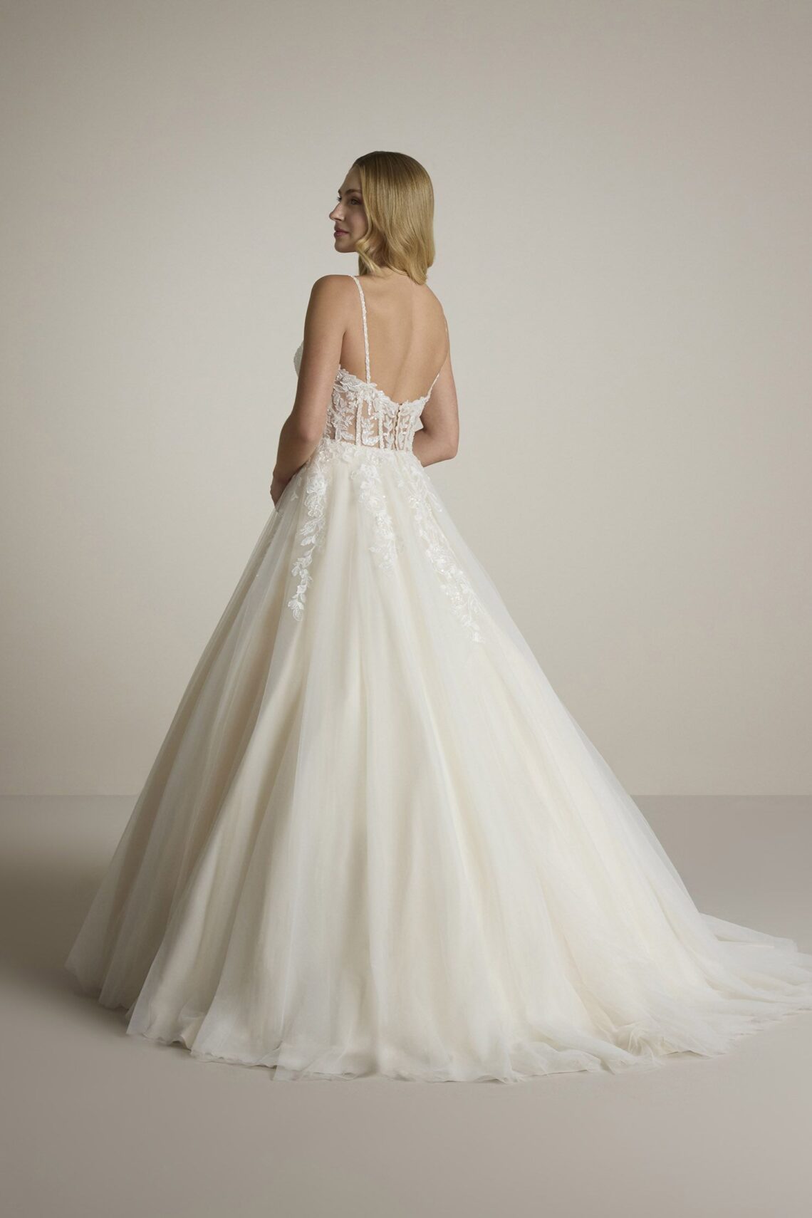 Brautkleid Beauty von Ladybird kaufen im Weddingworld 2