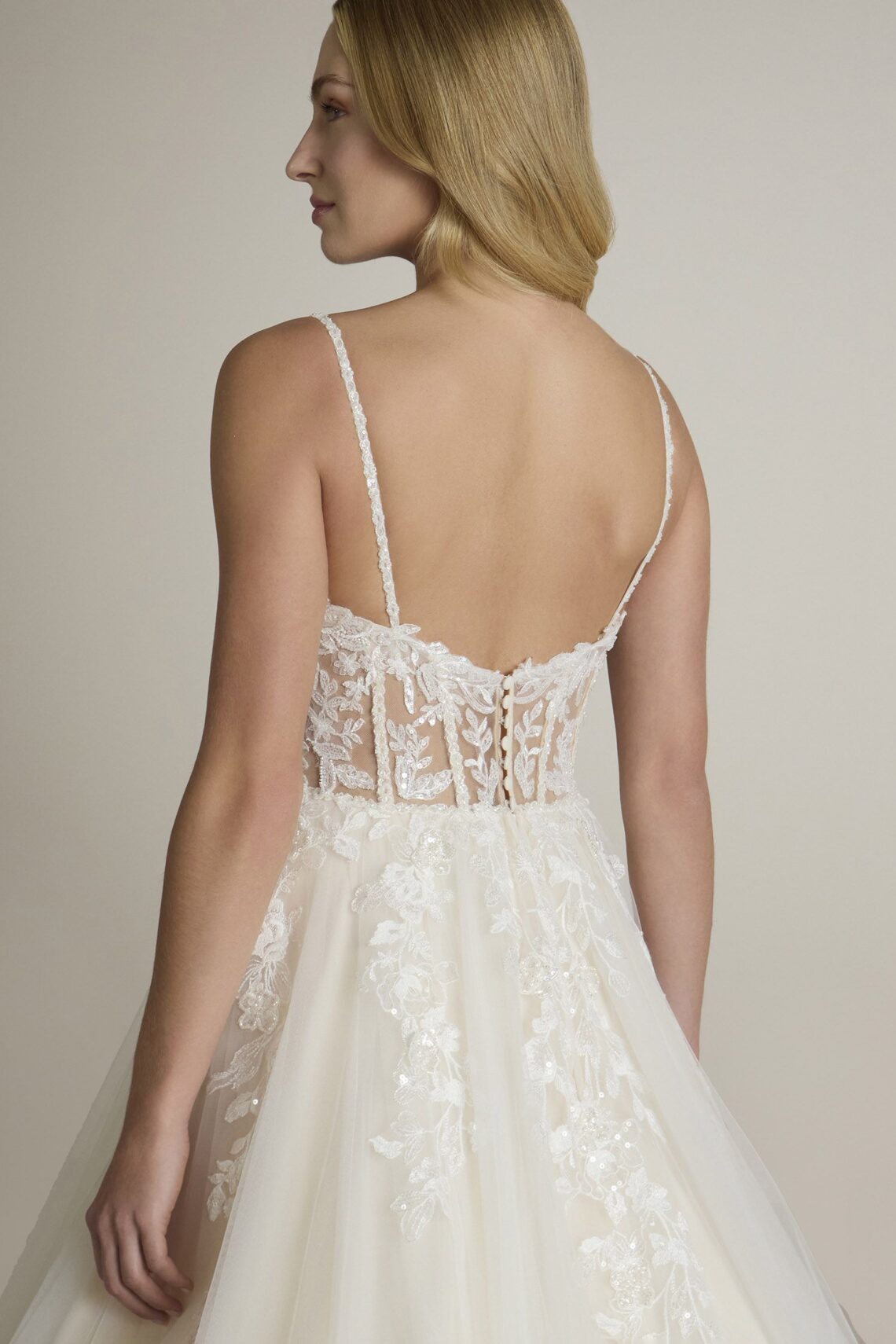 Brautkleid Beauty von Ladybird kaufen im Weddingworld 4