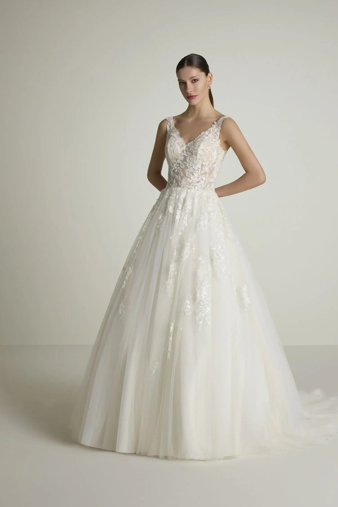 Brautkleid Ensueno von San Patrick kaufen im Weddingworld 1