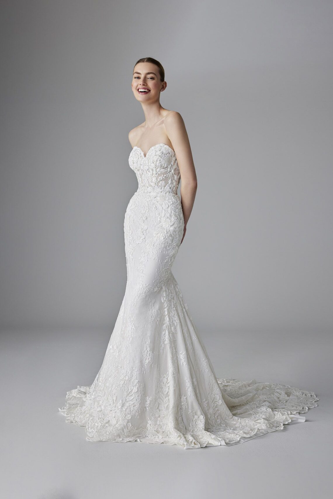 Brautkleid Jena von Pronovias kaufen im Weddingworld 3