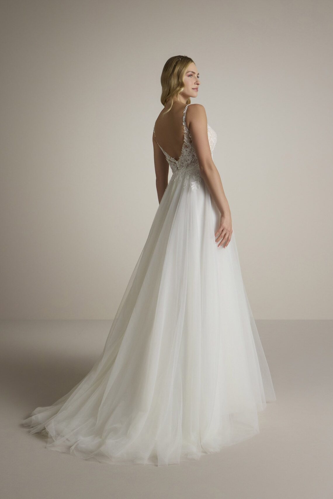 Brautkleid Ratri von Ladybird kaufen im Weddingworld 2